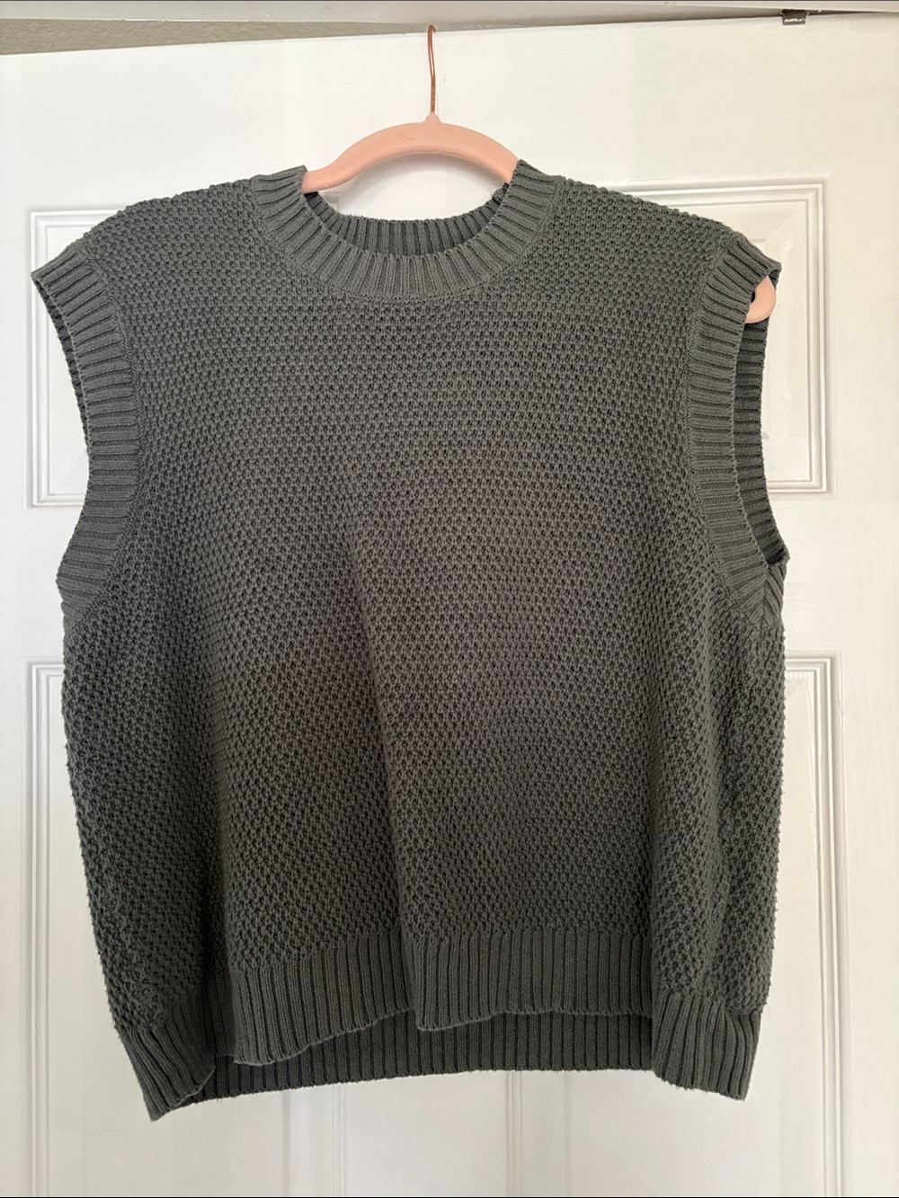 PACT | Women’s Medium | Crewneck Sleeveless Sweater
